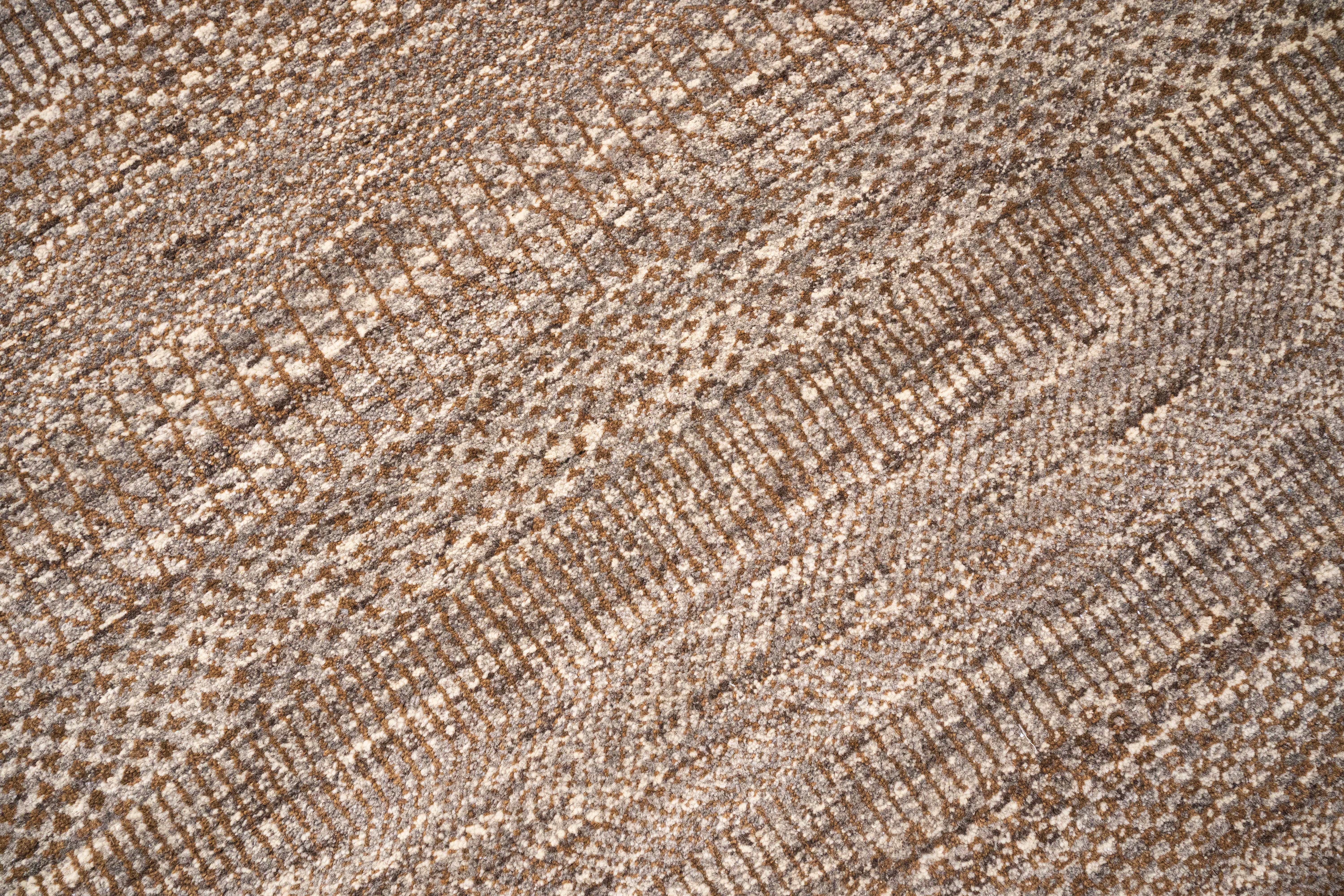 Handknotted Carpet, DIA - 1220 MCN, Natural & Black